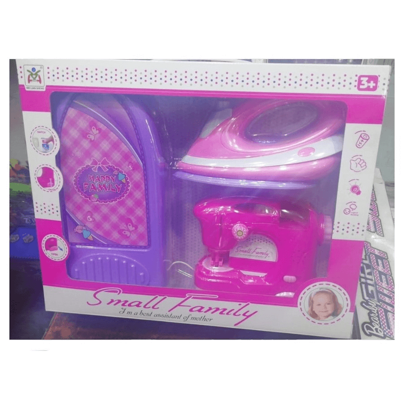 Small family toy set for girls
