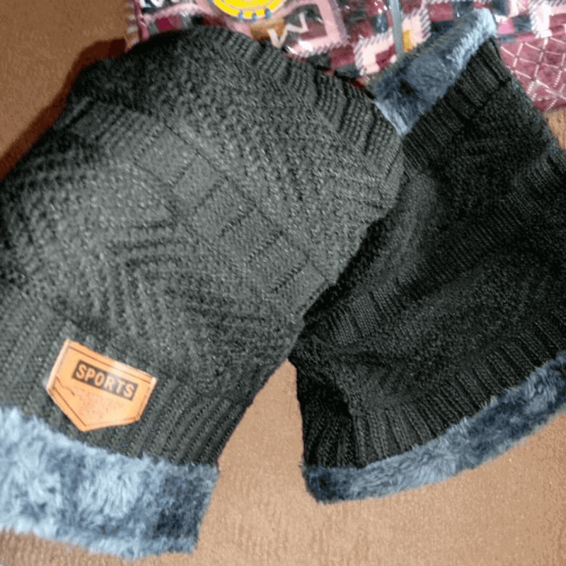 Wool hat with winter velvet hedging plus thick wool