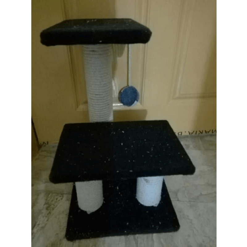3 layer cat climbing tree