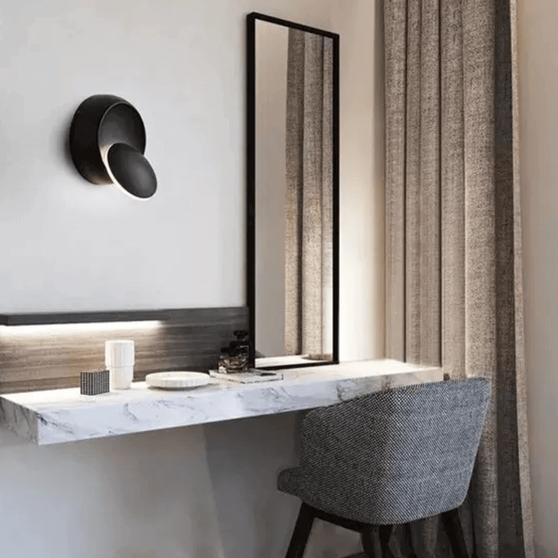 Modern rotatable led wall light