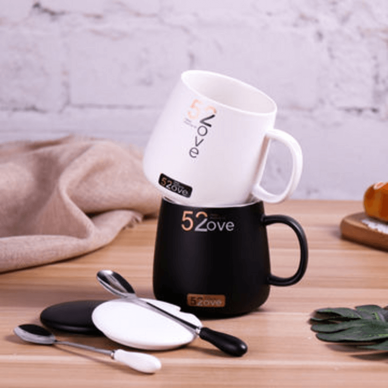 Ceramic mug with lid and spoon